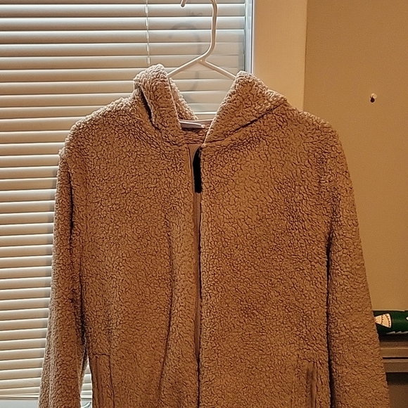 Hollister Puff Jacket/Sweater - Picture 1 of 2